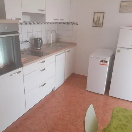 Апартаменты Tolles In Mit Garten, Grill Und Terrasse