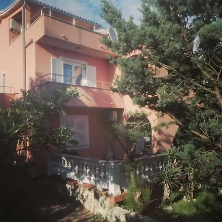 Апартаменты Tolles In Mit Garten, Grill Und Terrasse *